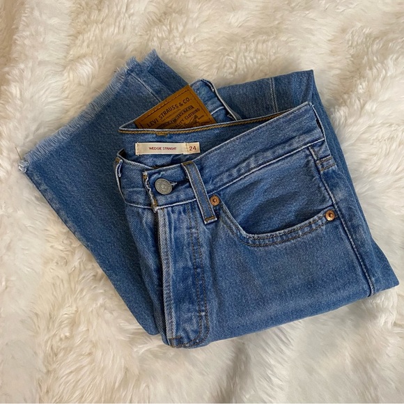 Levi’s Wedgie Straight Light Wash Jeans Size 24 - Picture 15 of 15